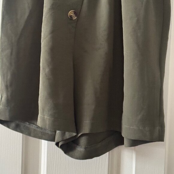 Moon and Stars Girls Olive Green Elastic Waist Shorts Size S Small 7-8 New - Picture 3 of 7
